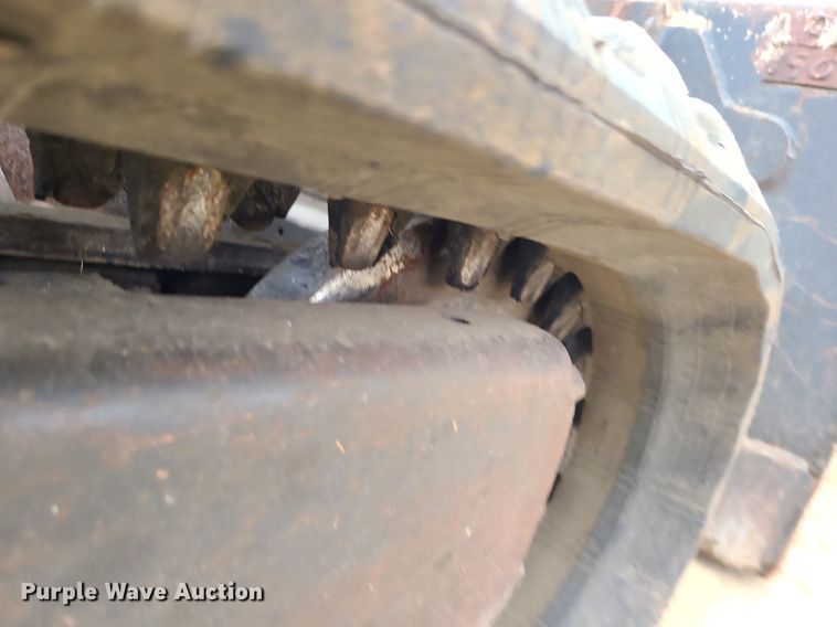 image for item LE9192 2010 Bobcat T190  tracked skid steer loader