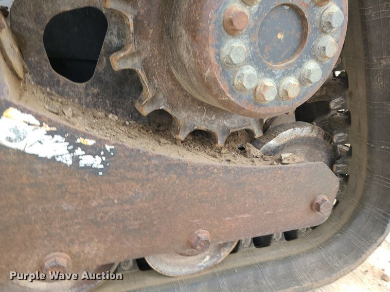 image for item LE9192 2010 Bobcat T190  tracked skid steer loader