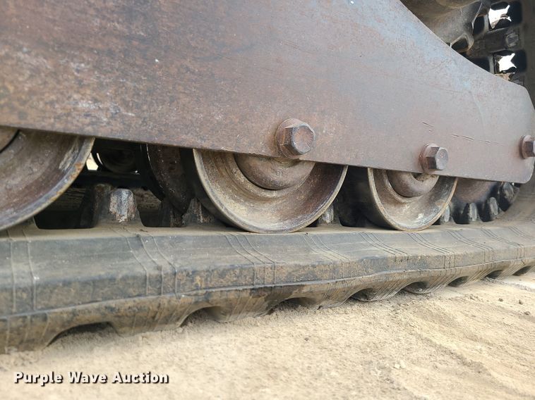 image for item LE9192 2010 Bobcat T190  tracked skid steer loader