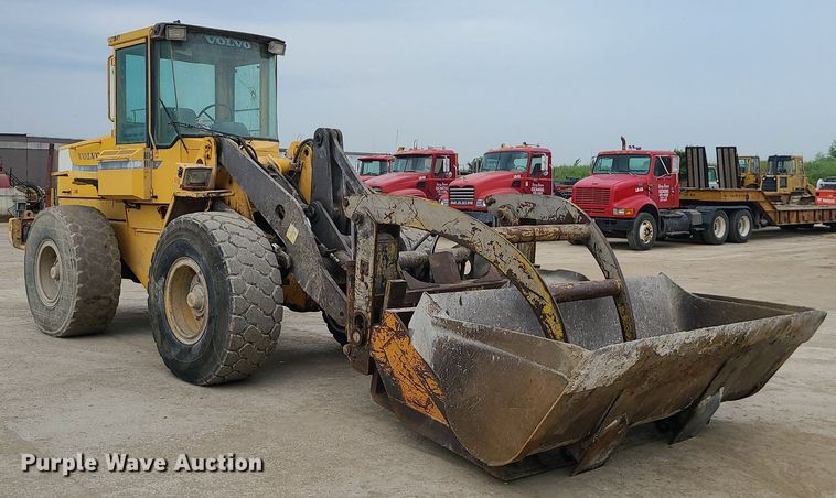 image for item LE9193 1994 Volvo BM L70  wheel loader