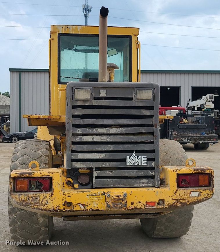 image for item LE9193 1994 Volvo BM L70  wheel loader