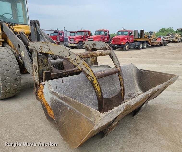 image for item LE9193 1994 Volvo BM L70  wheel loader