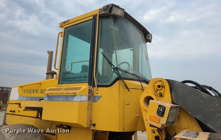 image for item LE9193 1994 Volvo BM L70  wheel loader