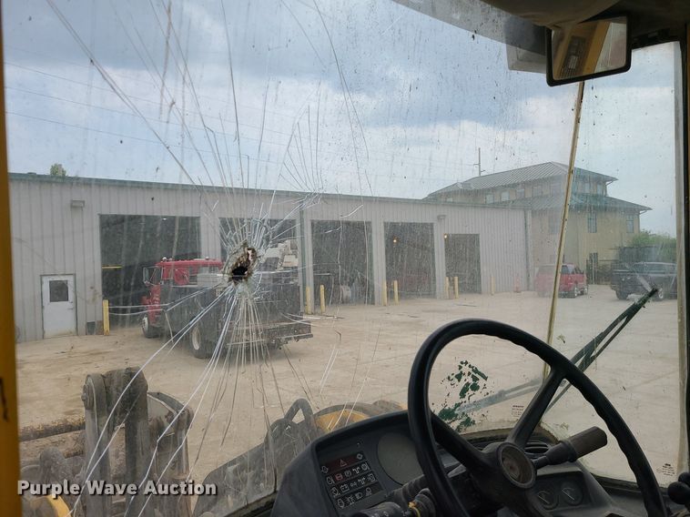 image for item LE9193 1994 Volvo BM L70  wheel loader