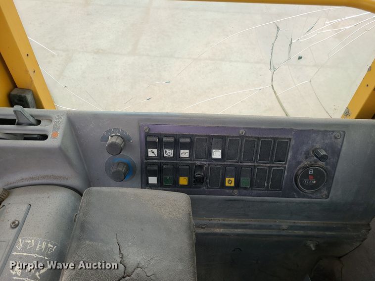 image for item LE9193 1994 Volvo BM L70  wheel loader