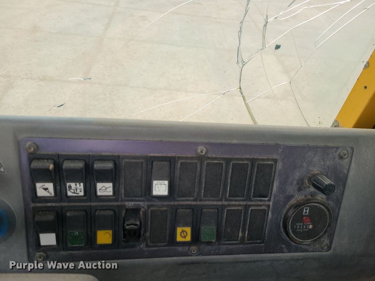 image for item LE9193 1994 Volvo BM L70  wheel loader