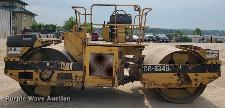 image for item LE9194 1996 Caterpillar CB-534B  double drum vibratory roller