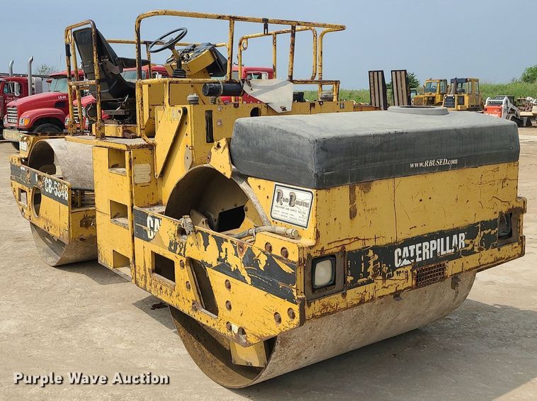 image for item LE9194 1996 Caterpillar CB-534B  double drum vibratory roller