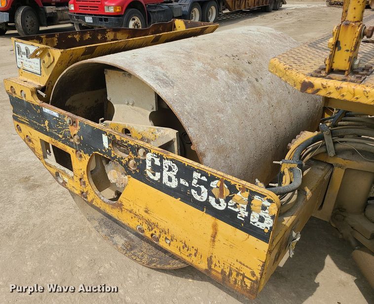 image for item LE9194 1996 Caterpillar CB-534B  double drum vibratory roller
