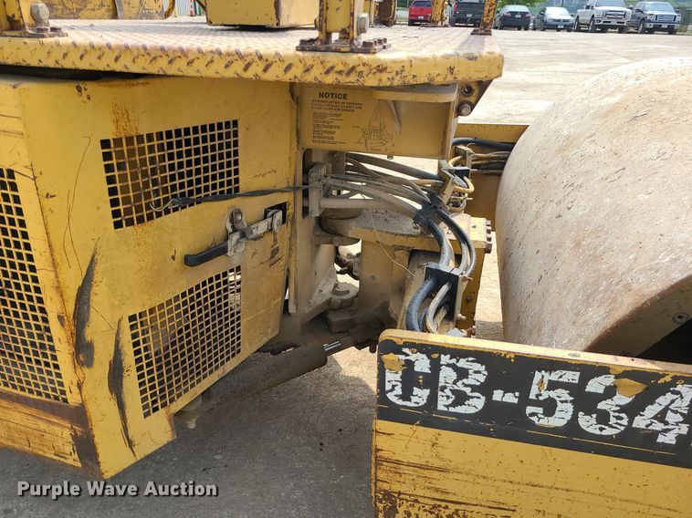 image for item LE9194 1996 Caterpillar CB-534B  double drum vibratory roller