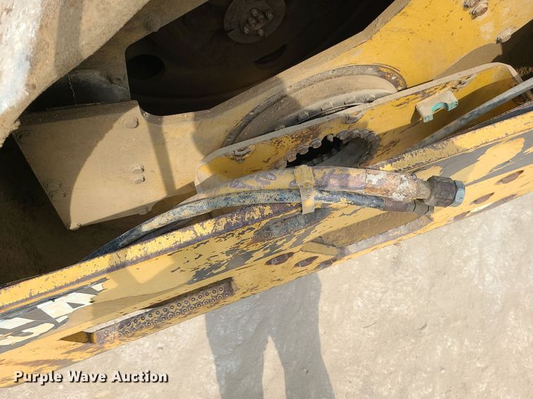 image for item LE9194 1996 Caterpillar CB-534B  double drum vibratory roller