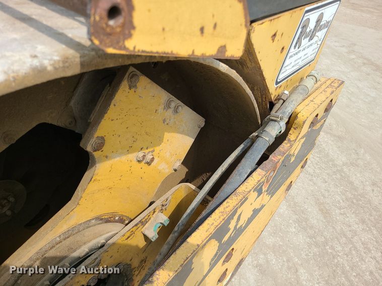 image for item LE9194 1996 Caterpillar CB-534B  double drum vibratory roller