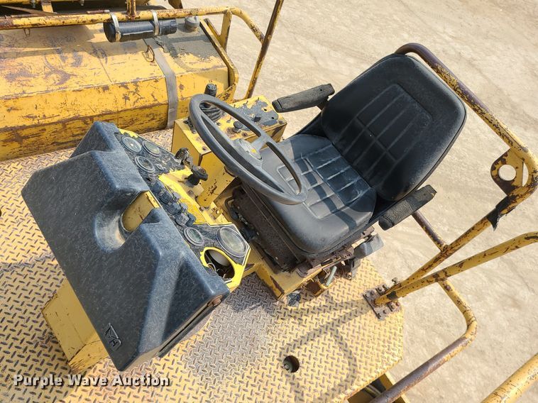 image for item LE9194 1996 Caterpillar CB-534B  double drum vibratory roller