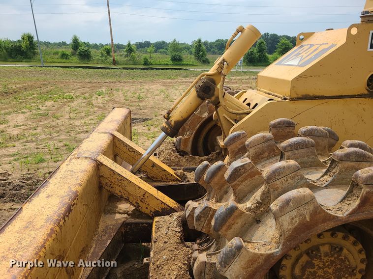 image for item LE9195 1989 Caterpillar 816B  soil compactor