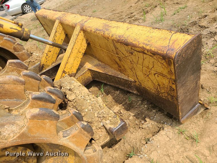 image for item LE9195 1989 Caterpillar 816B  soil compactor