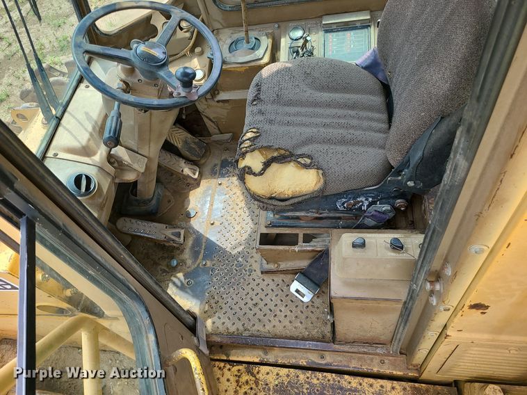 image for item LE9195 1989 Caterpillar 816B  soil compactor