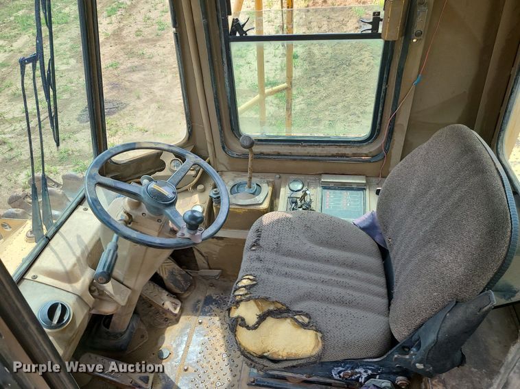 image for item LE9195 1989 Caterpillar 816B  soil compactor