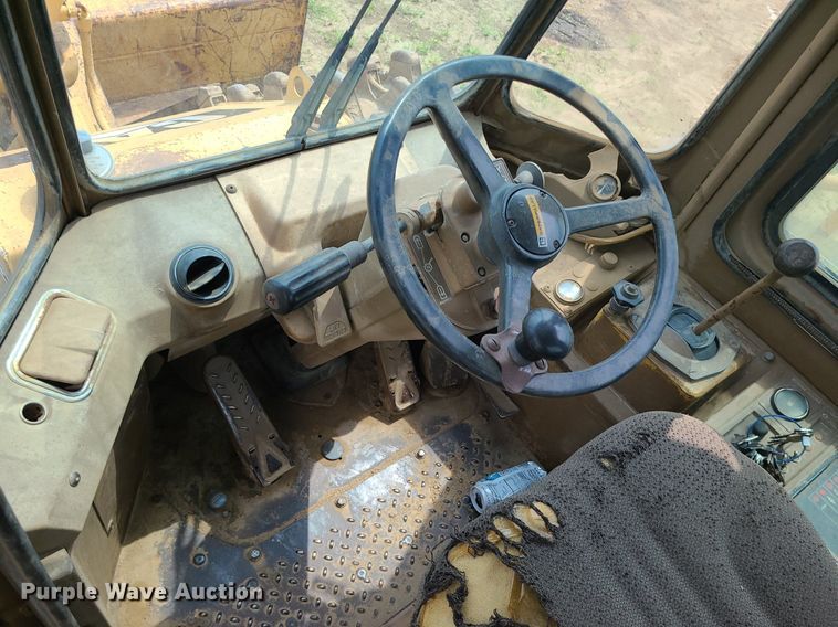 image for item LE9195 1989 Caterpillar 816B  soil compactor