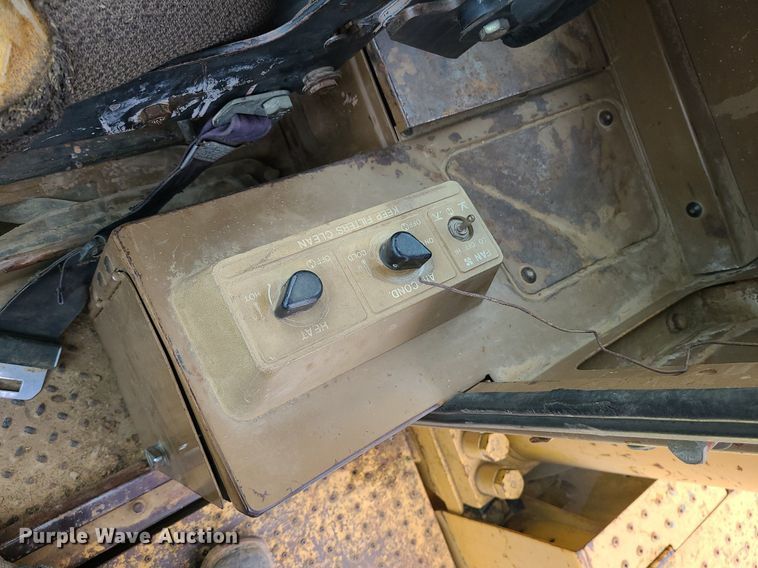 image for item LE9195 1989 Caterpillar 816B  soil compactor