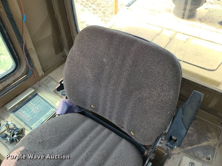 image for item LE9195 1989 Caterpillar 816B  soil compactor