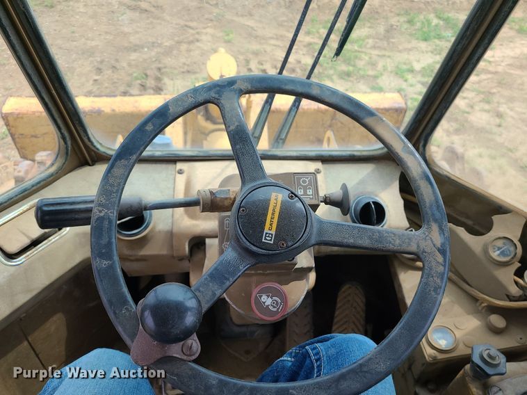 image for item LE9195 1989 Caterpillar 816B  soil compactor