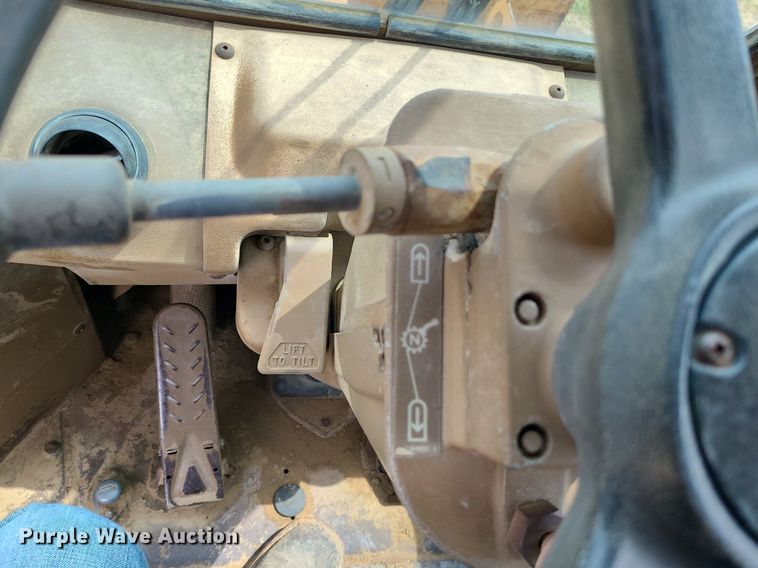 image for item LE9195 1989 Caterpillar 816B  soil compactor