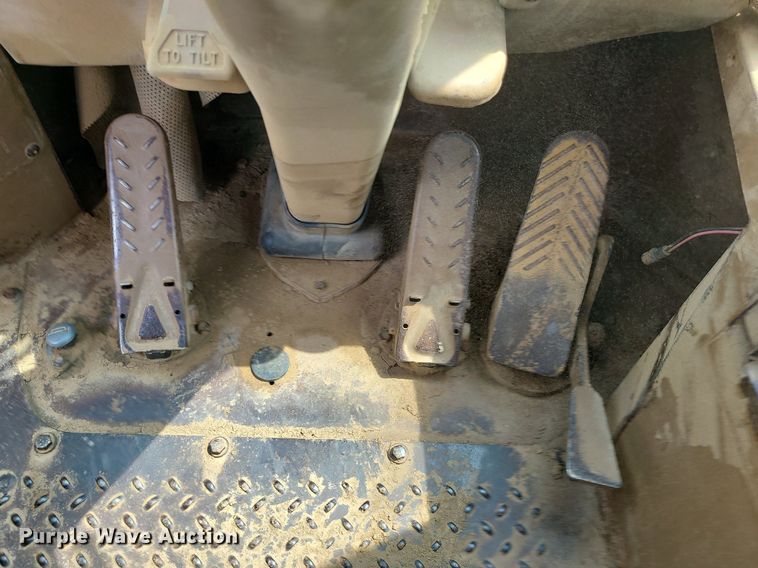 image for item LE9195 1989 Caterpillar 816B  soil compactor