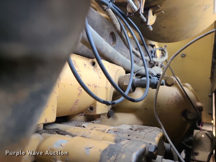 image for item LE9195 1989 Caterpillar 816B  soil compactor