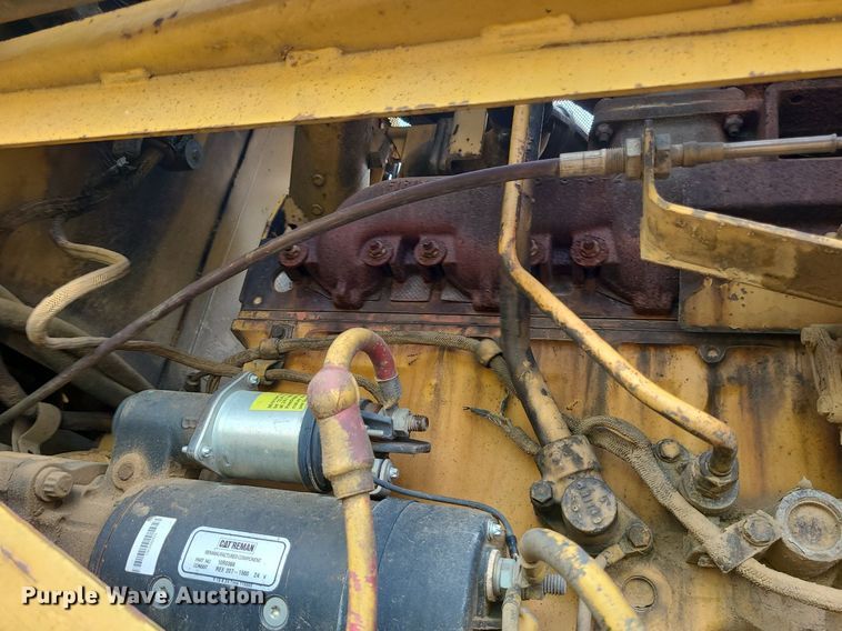 image for item LE9195 1989 Caterpillar 816B  soil compactor