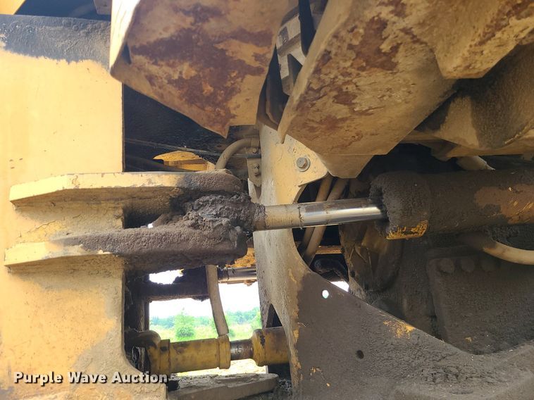 image for item LE9195 1989 Caterpillar 816B  soil compactor