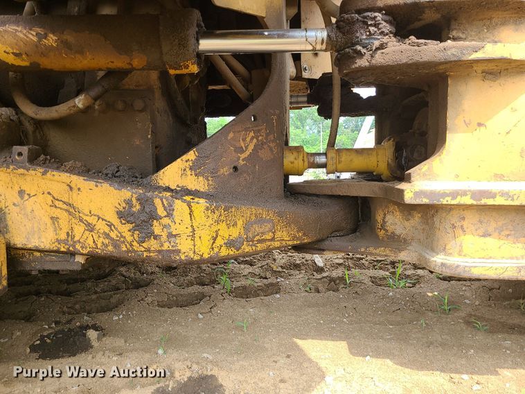 image for item LE9195 1989 Caterpillar 816B  soil compactor