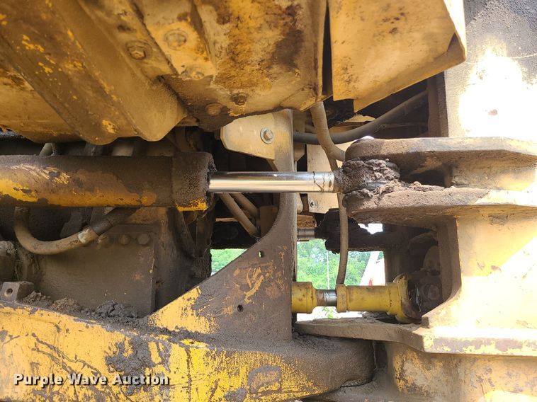 image for item LE9195 1989 Caterpillar 816B  soil compactor