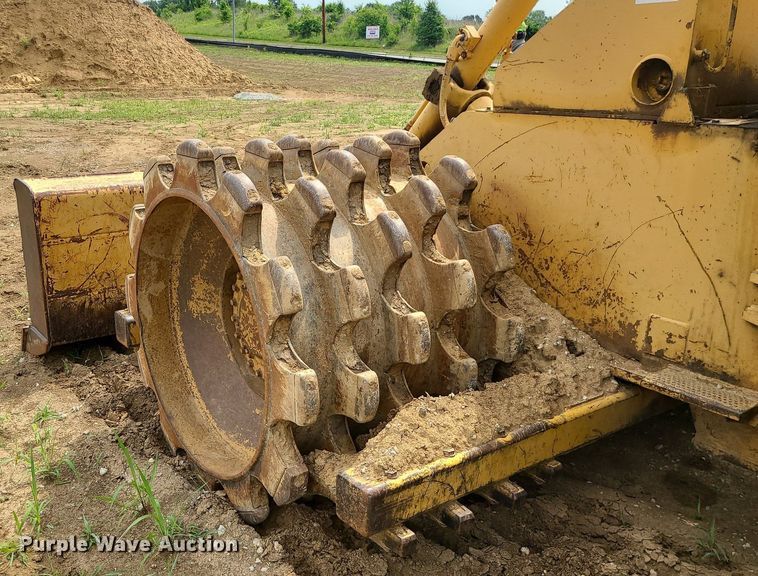 image for item LE9195 1989 Caterpillar 816B  soil compactor
