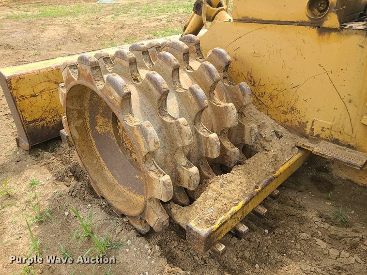 image for item LE9195 1989 Caterpillar 816B  soil compactor