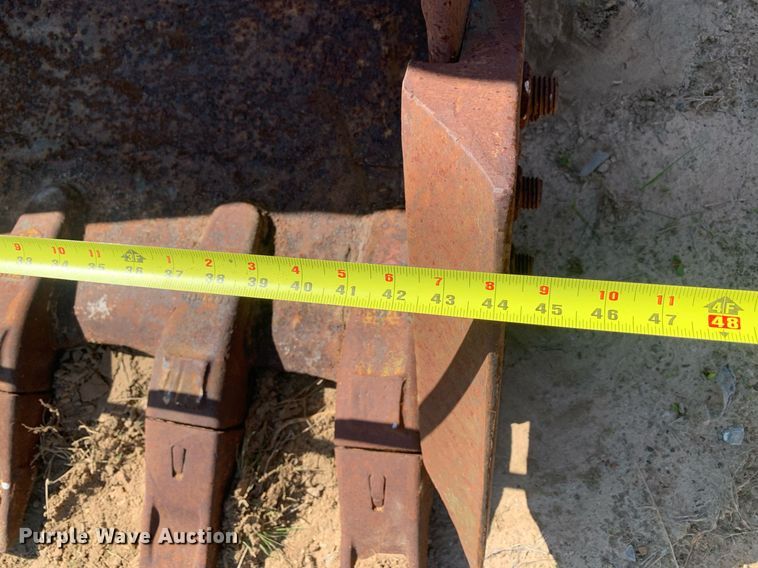 image for item LH9547 Hensley  excavator bucket