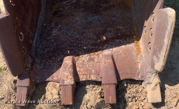 image for item LH9548 Caterpillar  excavator bucket