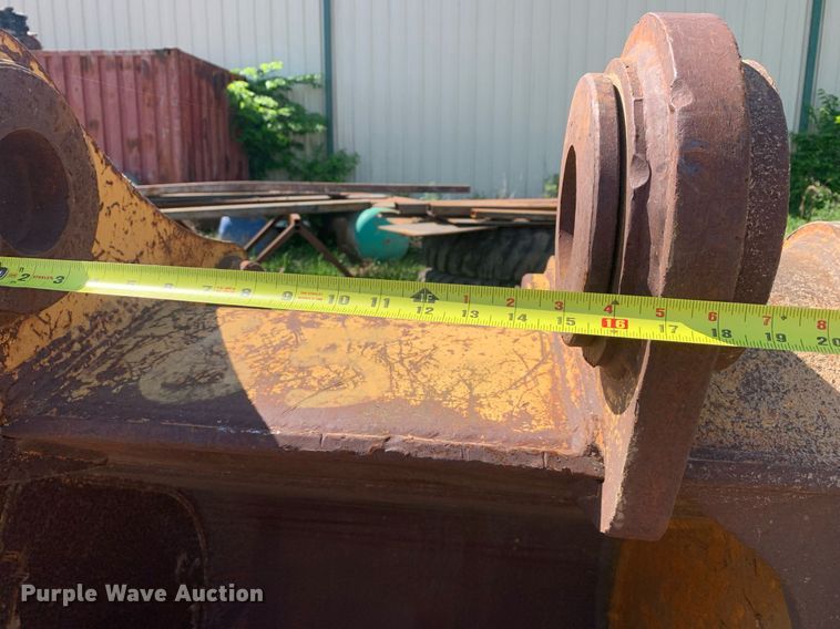 image for item LH9548 Caterpillar  excavator bucket