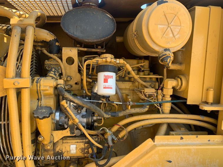 image for item LH9675 2001 Caterpillar CS433C  single drum vibratory roller