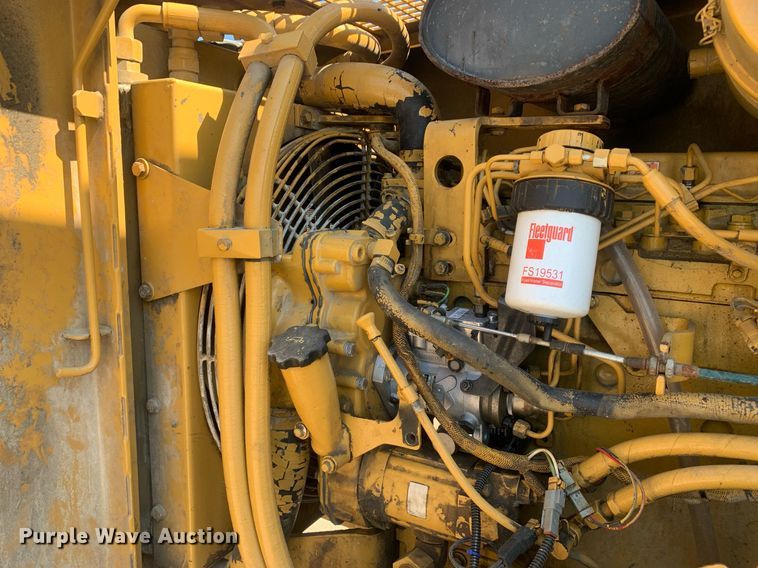 image for item LH9675 2001 Caterpillar CS433C  single drum vibratory roller