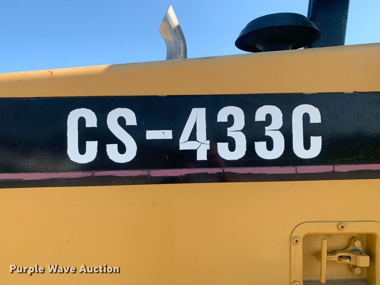 image for item LH9675 2001 Caterpillar CS433C  single drum vibratory roller
