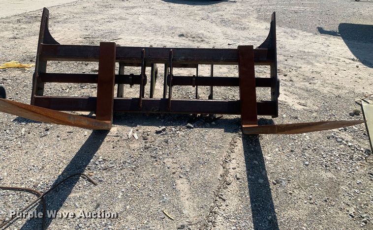 image for item LH9676 Pemberton KOMWA270  wheel loader forks