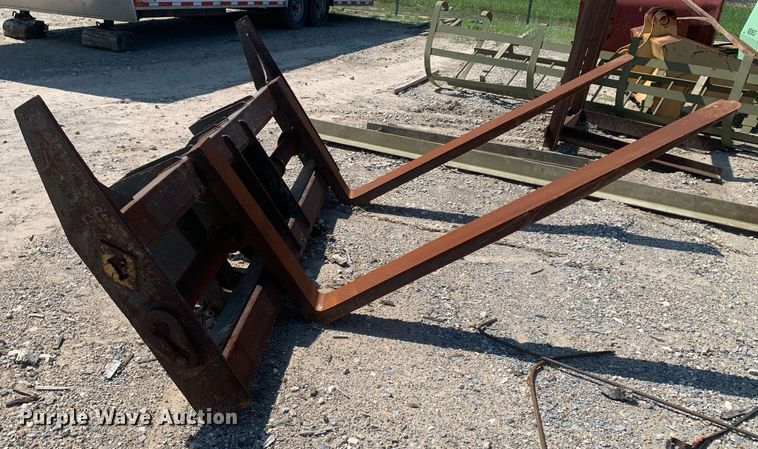 image for item LH9676 Pemberton KOMWA270  wheel loader forks