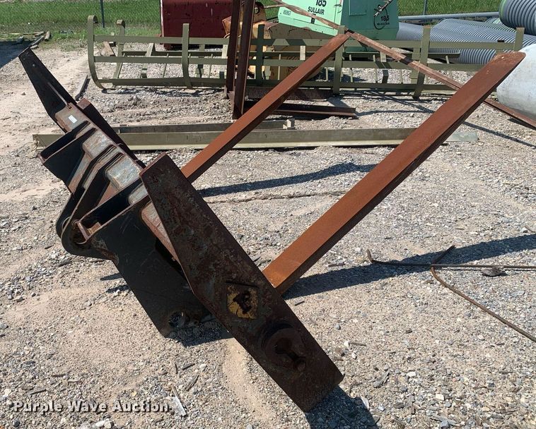 image for item LH9676 Pemberton KOMWA270  wheel loader forks