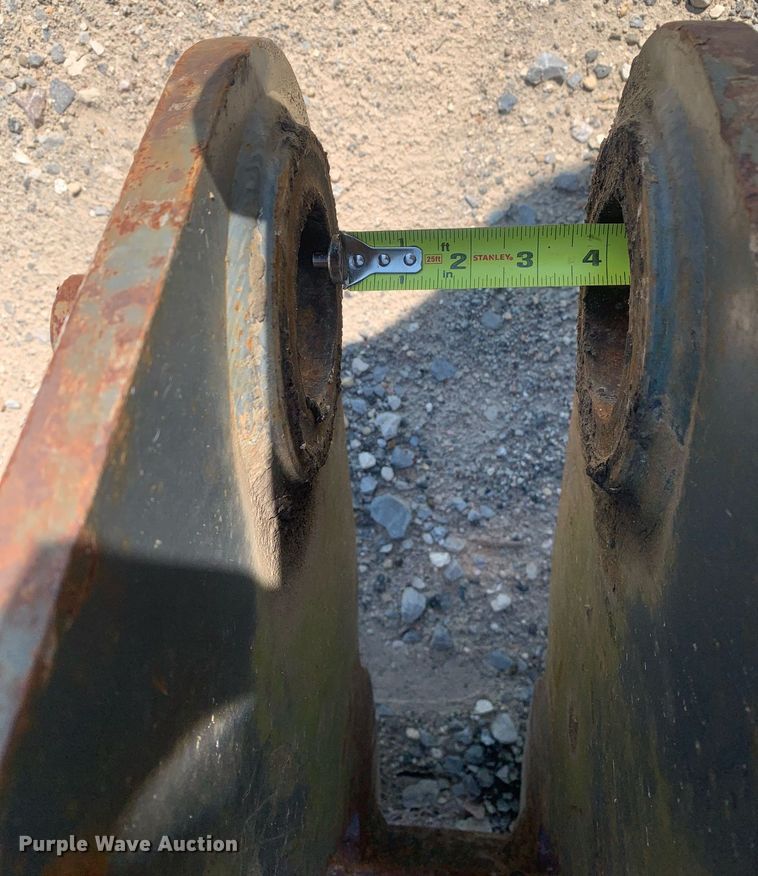 image for item LH9676 Pemberton KOMWA270  wheel loader forks