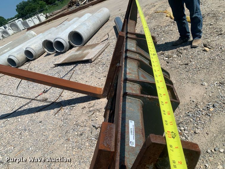 image for item LH9676 Pemberton KOMWA270  wheel loader forks