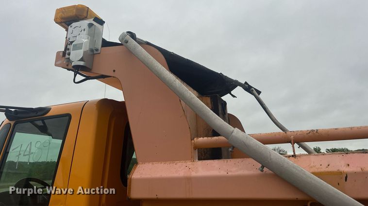 image for item LI9702 2006 International 7500  dump truck