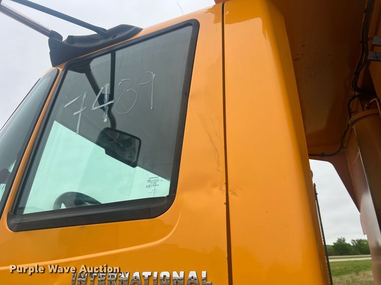 image for item LI9702 2006 International 7500  dump truck