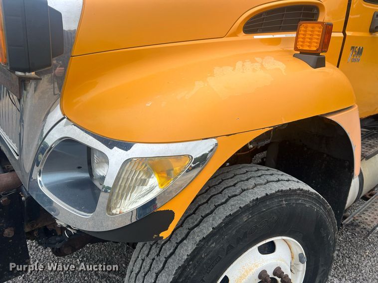 image for item LI9702 2006 International 7500  dump truck