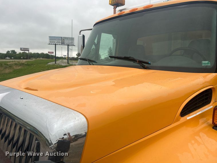 image for item LI9702 2006 International 7500  dump truck