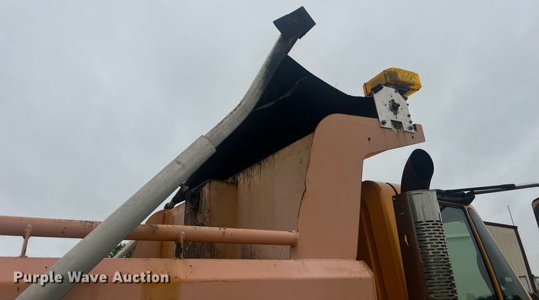 image for item LI9702 2006 International 7500  dump truck